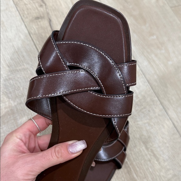 Elegant Brown Women's Sandals - Picture 3 of 5